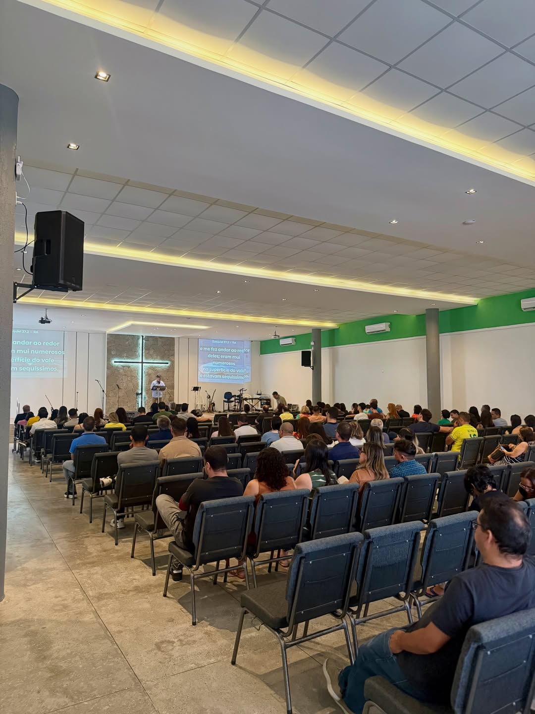 Congregação reunida para o culto