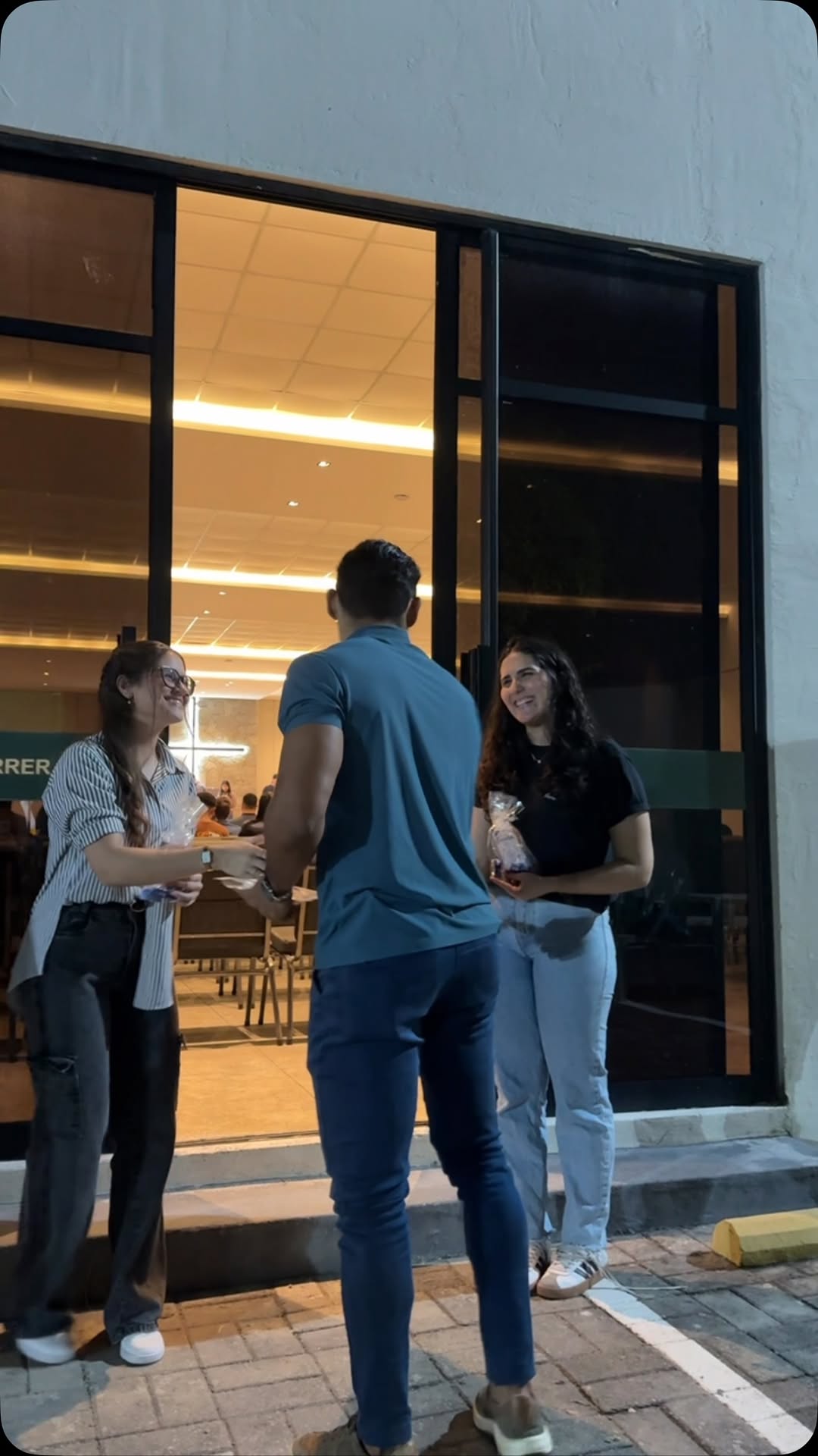 Conversa e acolhimento entre os jovens